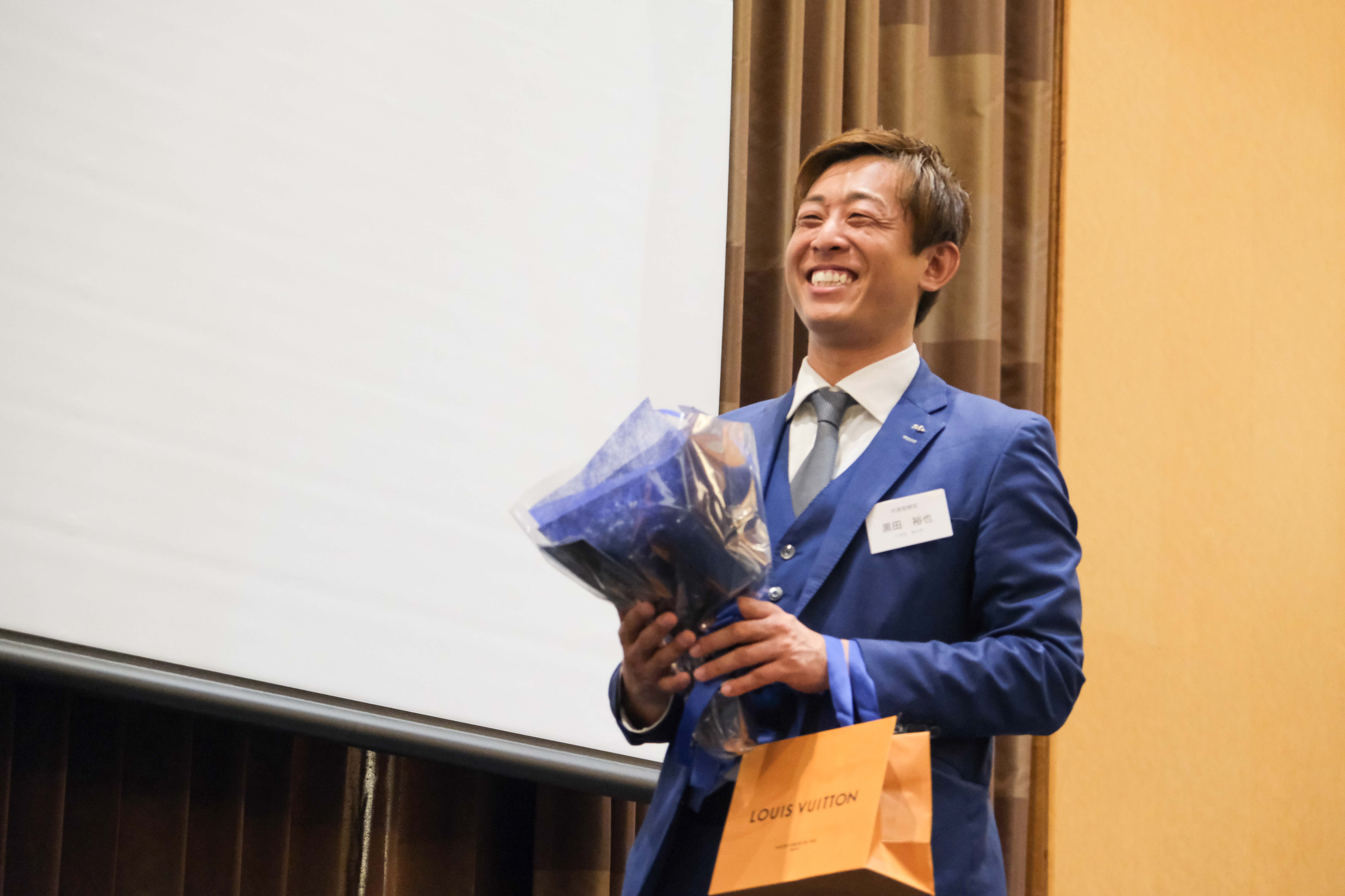代表の愛と優しさが伝わる満面の笑顔
